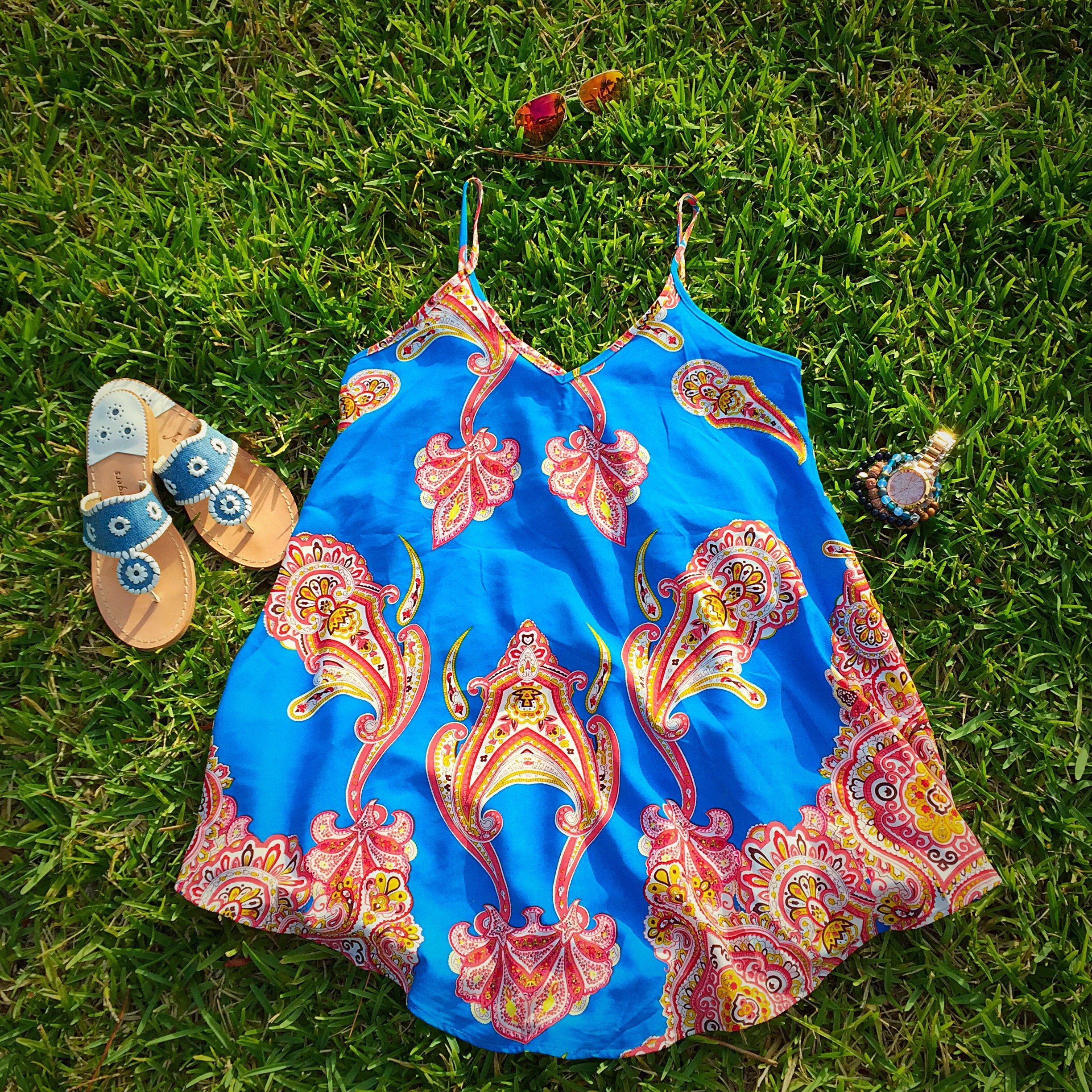 Dress: Original Piece Boutique Shoes: Jack Rogers Watch: Michael Kors Arm Candy: Gbeads Sunglasses: Ray-Bans