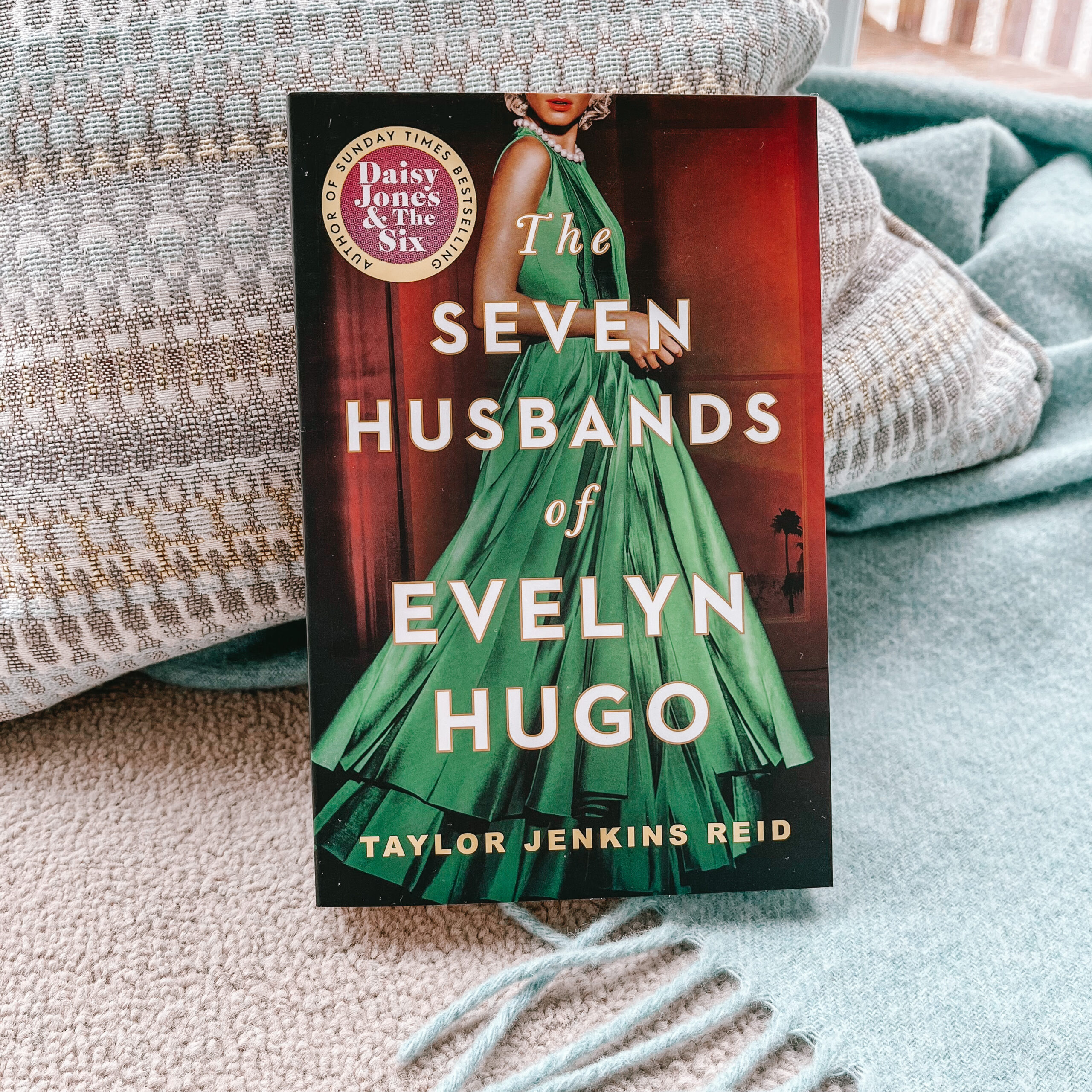 the seven husbands of evelyn hugo by taylor jenkins reid