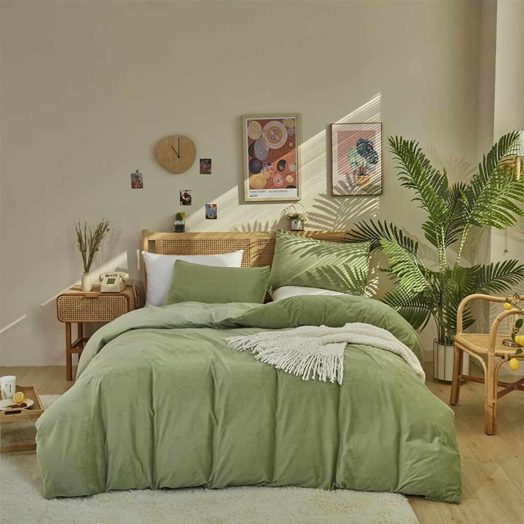 10 Best Dorm Bedding Sets on  - HeyitsCarlyRae